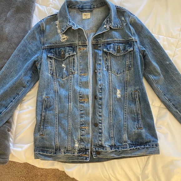 Gap Oversized distressed Jean Jacket - Picture 1 of 8